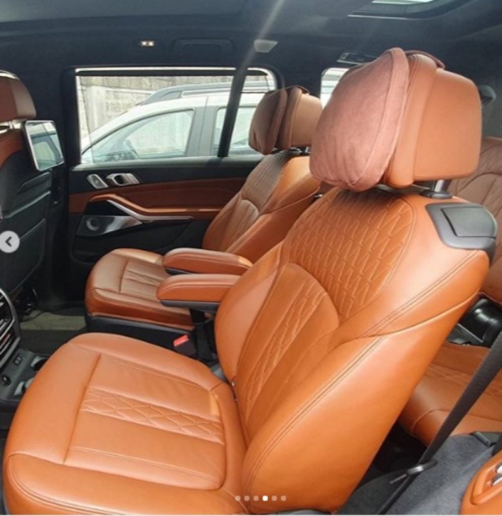 BMW X7 seats image
