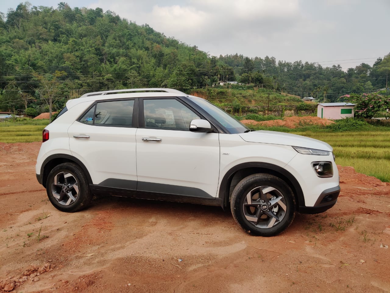 Hyundai Venue Accessories Prices List Out Details