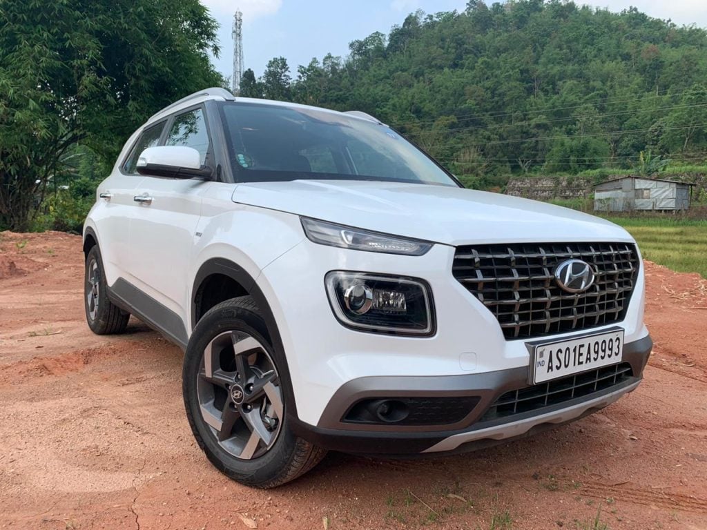 Hyundai Venue Petrol Automatic Review23 Car Blog India Hyundai Venue Diesel Engine Image