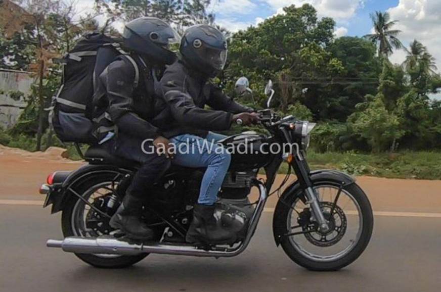 1 578 872 0 70 http cdniautocarindiacom extraimages 20190722125320 2020 royal enfield classic 350 1 Car Blog India