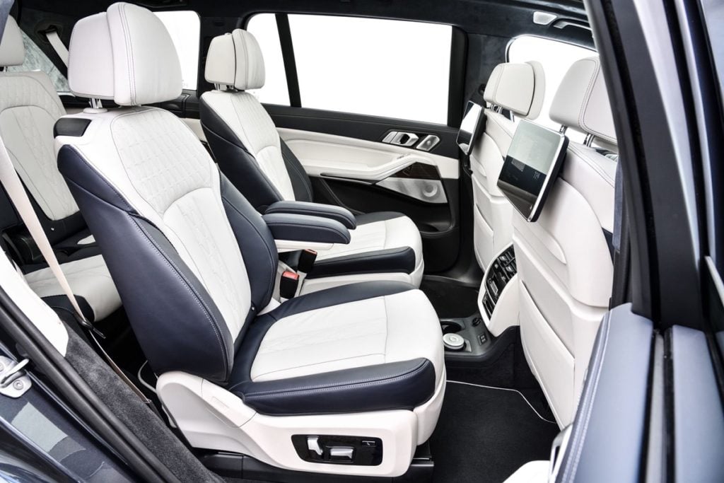 BMW X7 second row of seating
