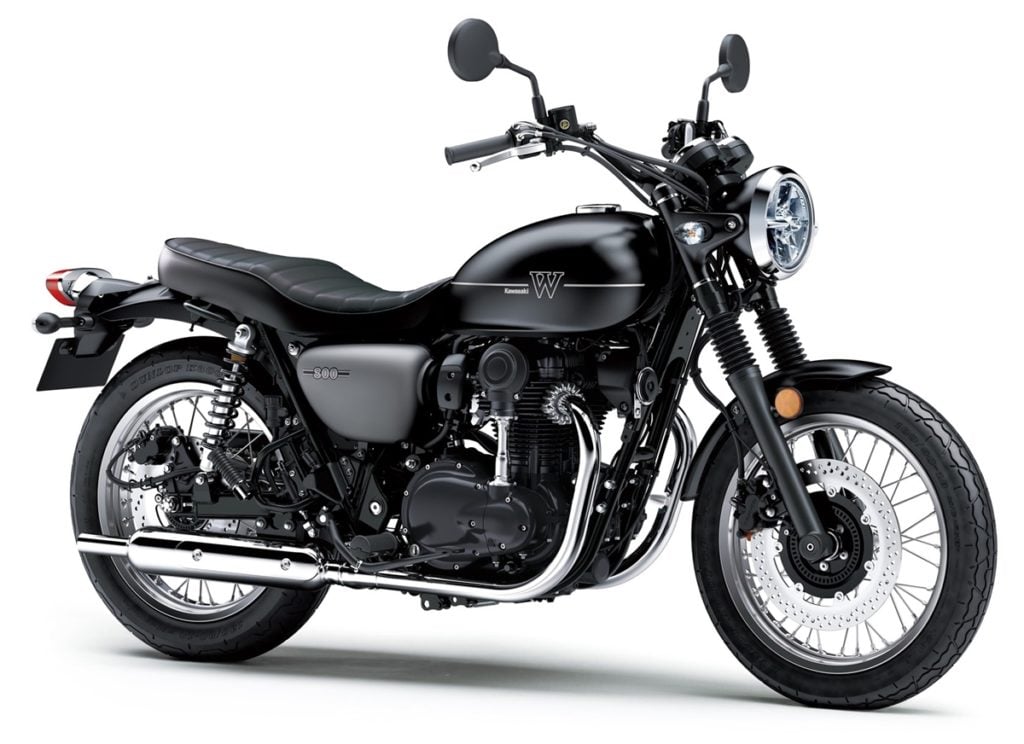 Kawasaki a réduit le prix de Rs BS6 W800 de Rs 1 lakh, ce qui le rend moins cher qu'un Triumph Street Twin. 