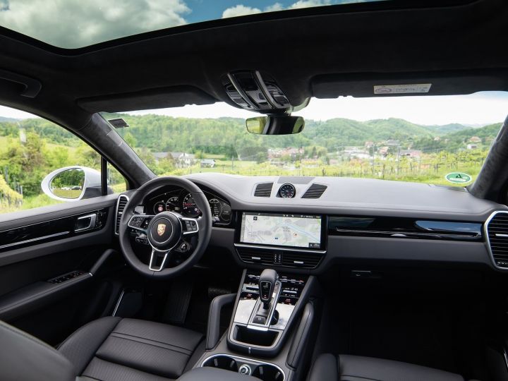 Porsche Cayenne Coupe interiors