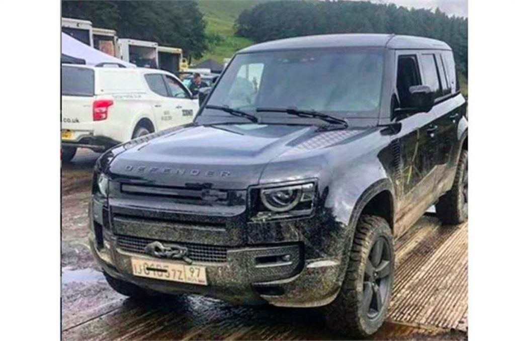 2020 Land Rover Defender Spotted on the sets of the next James Bond Movie