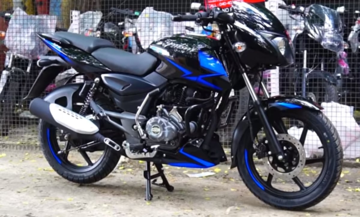 Bajaj Pulsar 125 split seat image