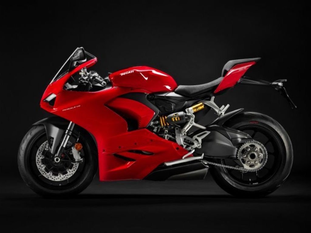 It now looks closer to its elder sibling, the Panigale V4