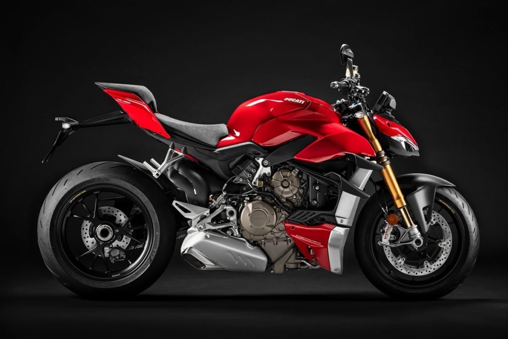  It is powered by the same engine as in the Panigale V4 