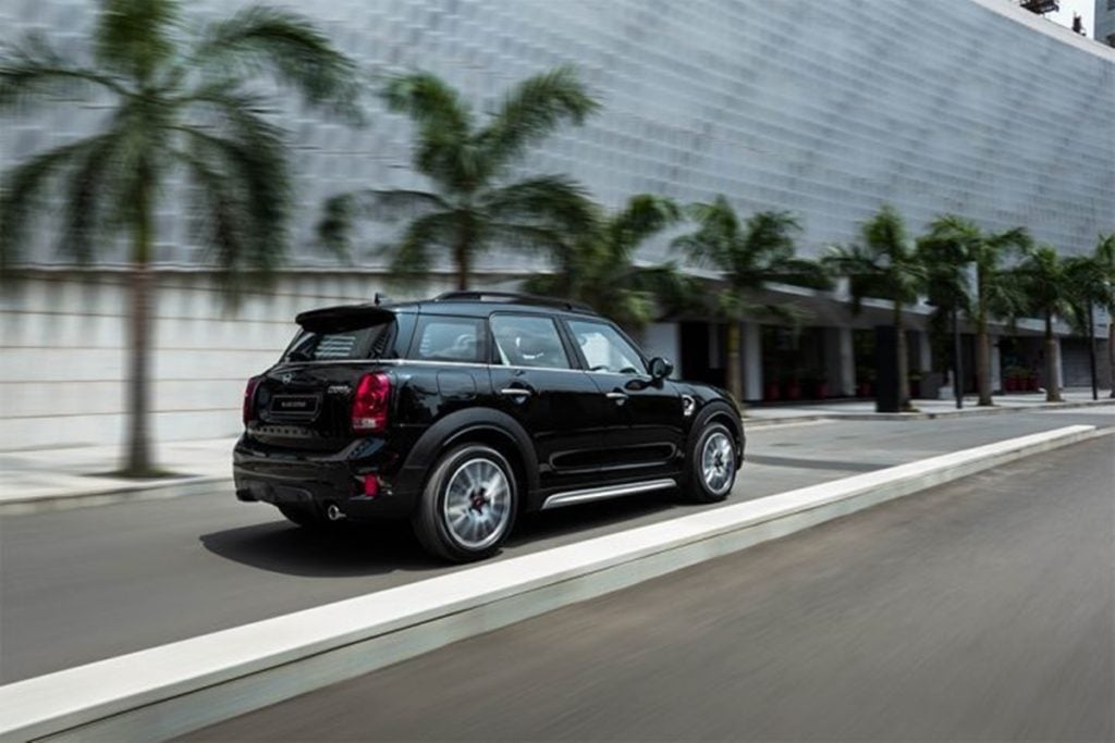 This Countryman is based on the Cooper S JCW variant and gets an all-black treatment. 