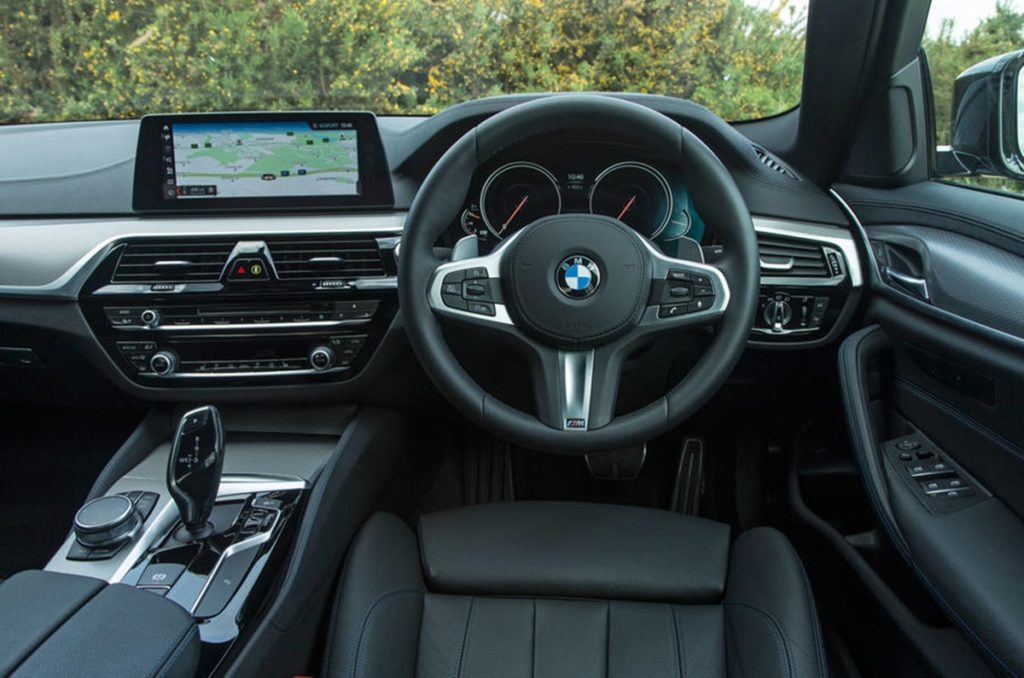  BMW 5-Series interiors