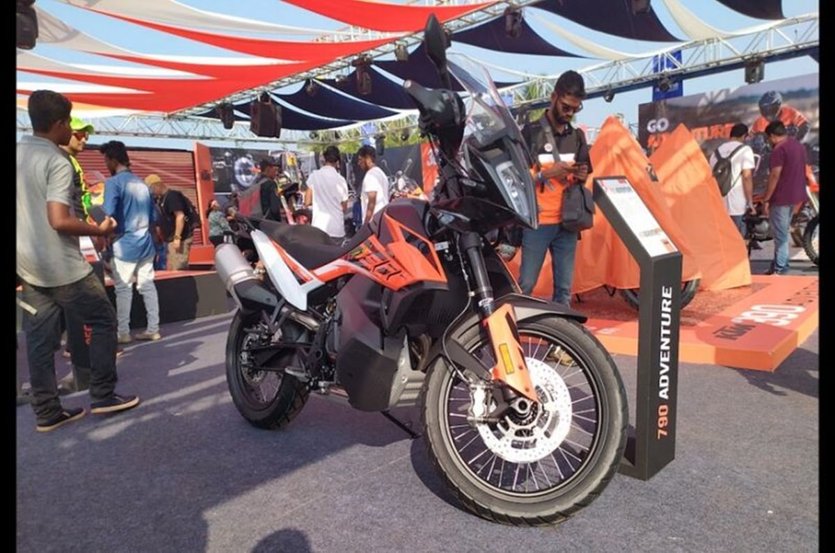 KTM-790-Adventure-2