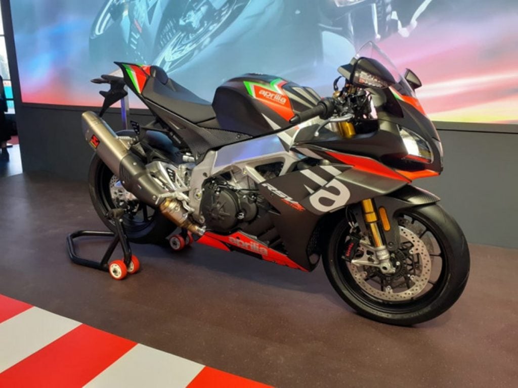 2020 Aprilia RSV4 factory now gets a price of Rs 22.42 lakhs in India 