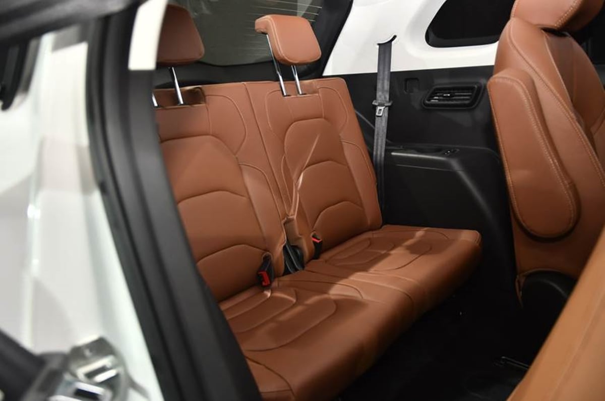 Here’s All You Need to Know About Six/SevenSeater MG Hector Plus