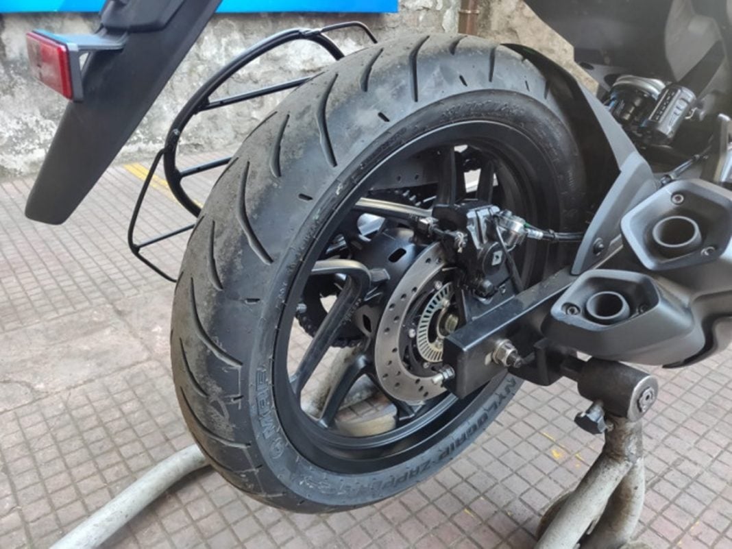 pirelli tyres for dominar 400