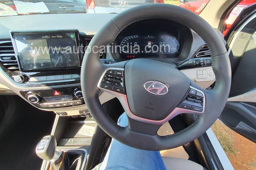 Hyundai-Verna-facelift-interiors-2