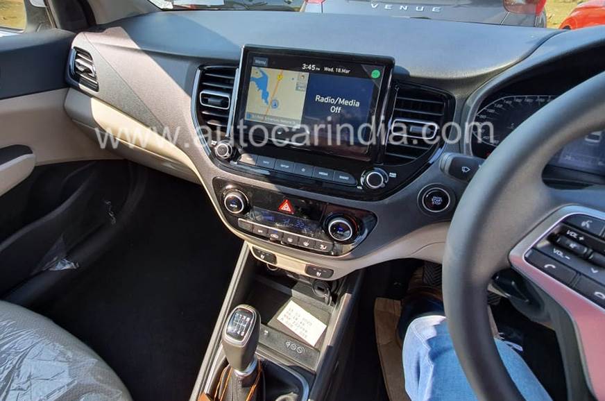 Here are the first images of the interiors of the Hyundai Verna facelift.