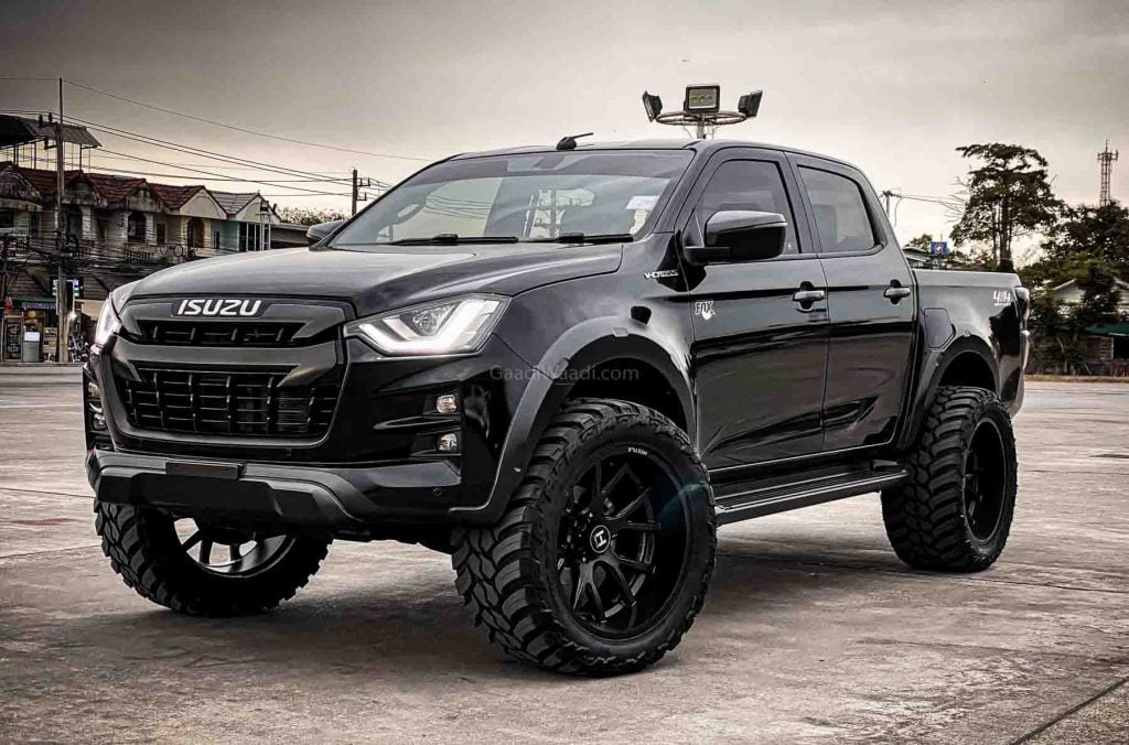 This modified Isuzu D-Max V-Cross looks sinister with the satin black paint job and those wheels