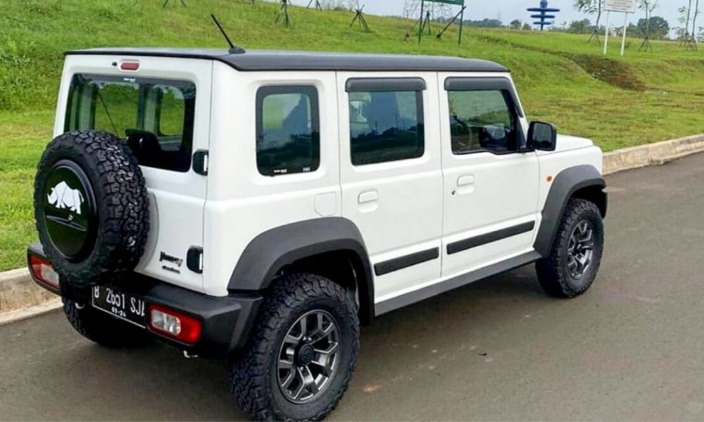 C'est à peu près à quoi vous pourriez vous attendre à ce qu'une Suzuki Jimny à cinq portes ressemble à l'Inde. 