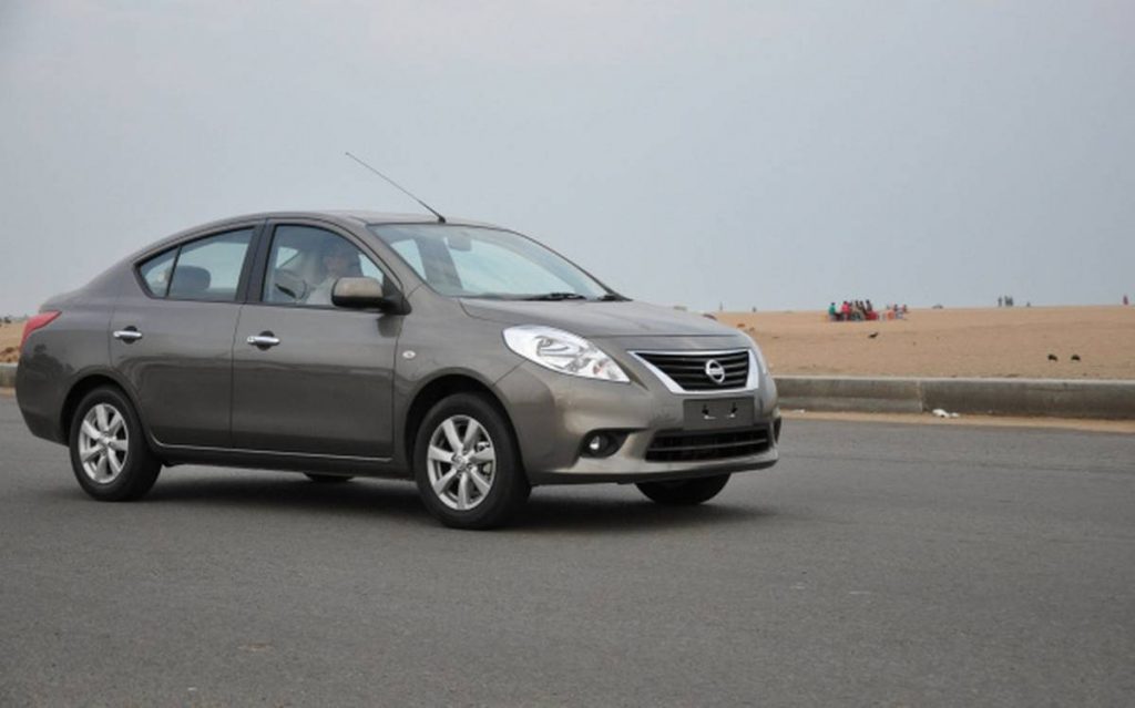 Nissan a également abandonné le Sunny en Inde. Toutes les voitures ont été abandonnées en raison de ventes médiocres. 