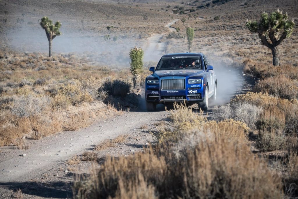 This Rolls Royce Cullinan goes rallying and actually wins it. 