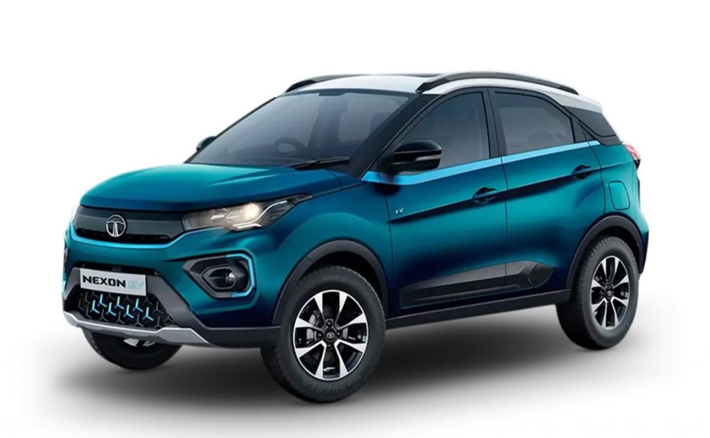 The Tata Nexon is one of the most affordable diesel automatic fuel-efficient SUVs in India. 