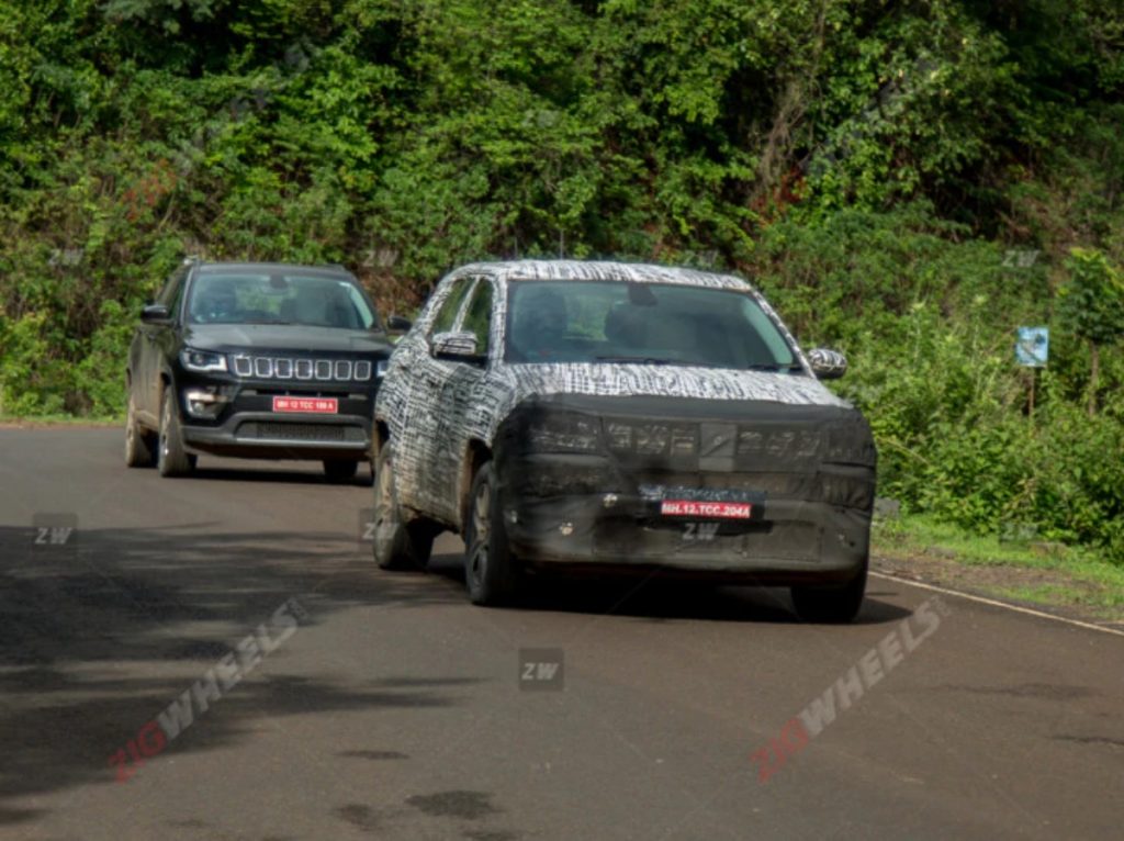 The India-spec Jeep Compass facelift has been spied for the first time in India. 