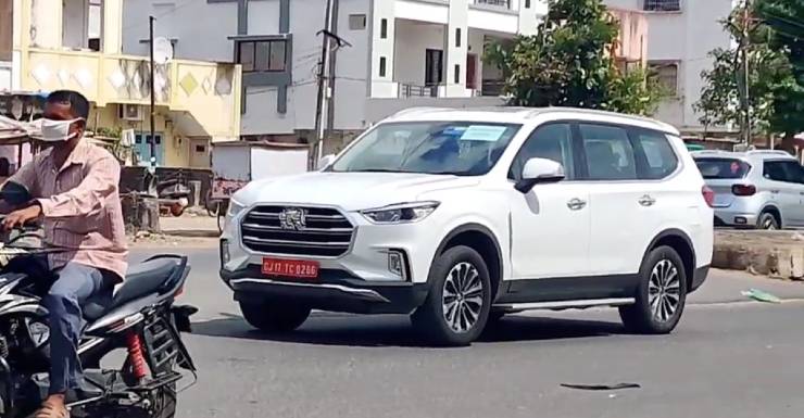 Mg gloster spy Car Blog India Mg Gloster Spied Testing Uncamouflaged in India