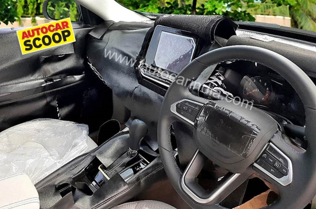 Jeep Compass Facelift interiors spied for the first time.