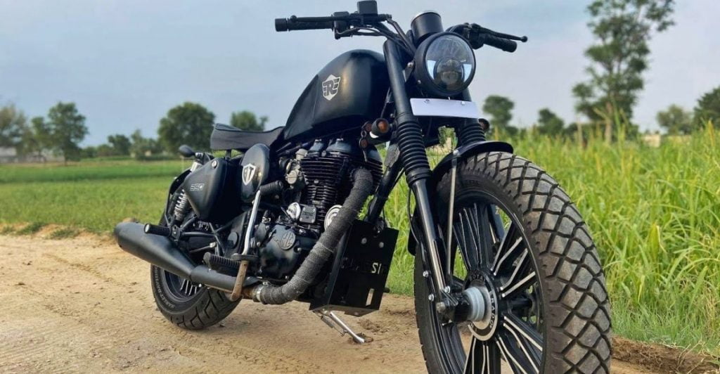 This modified Royal Enfield Classic 350 is doing a great job of looking like a Harley Davidson. 