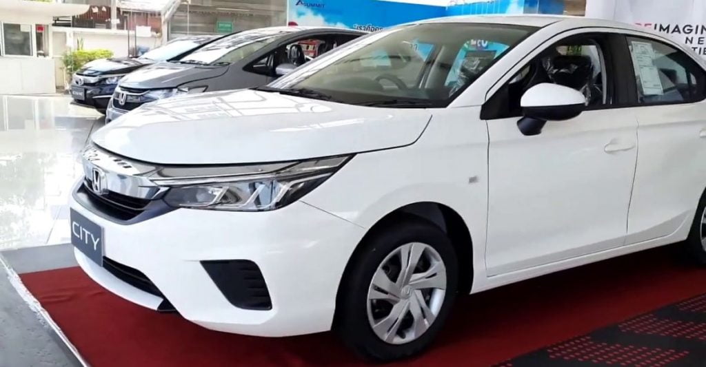 Here's a walk-around of the new base V trim of the Honda City showing its features inside out. 