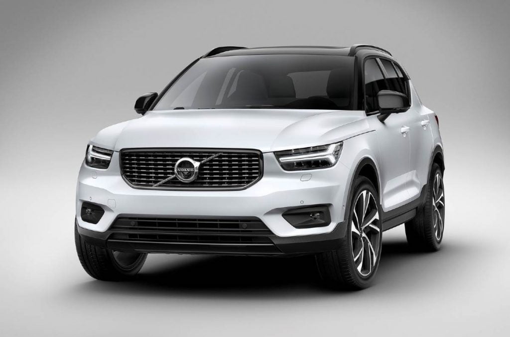 Volvo offre d'énormes avantages sur le XC40 jusqu'à Rs 4 lakh avec une remise forfaitaire de Rs 3 lakh sur le prix de la salle d'exposition avec des accessoires supplémentaires. 