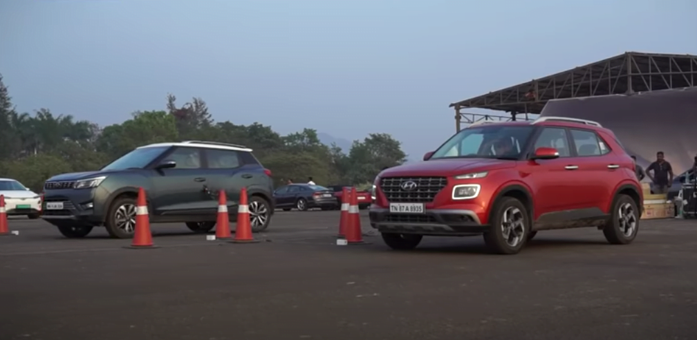 Hyundai Venue Vs Mahindra XUV300