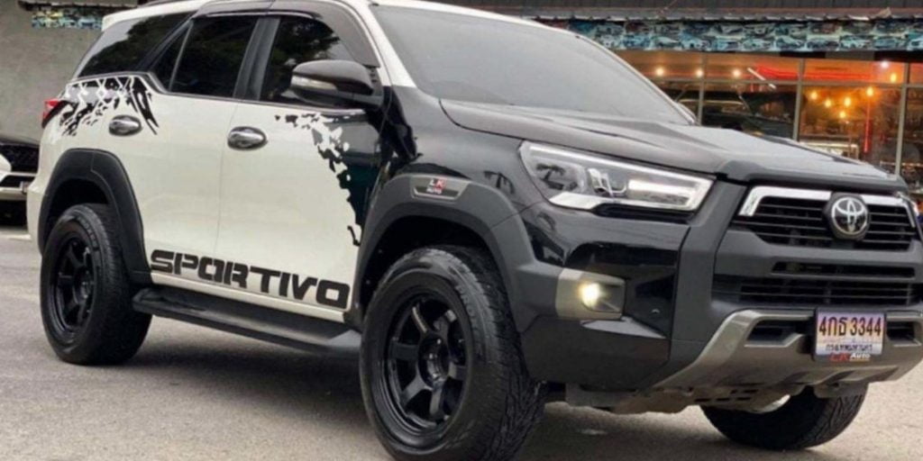 Here we have an example of a very tastefully modified Toyota Fortuner, one that's made to look like the Toyota Hilux.