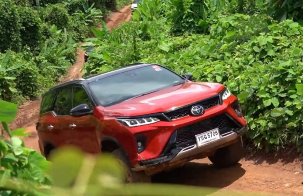 The Toyota Fortuner Facelift looks like it will continue to dominate the segment in terms of off-road ability. 