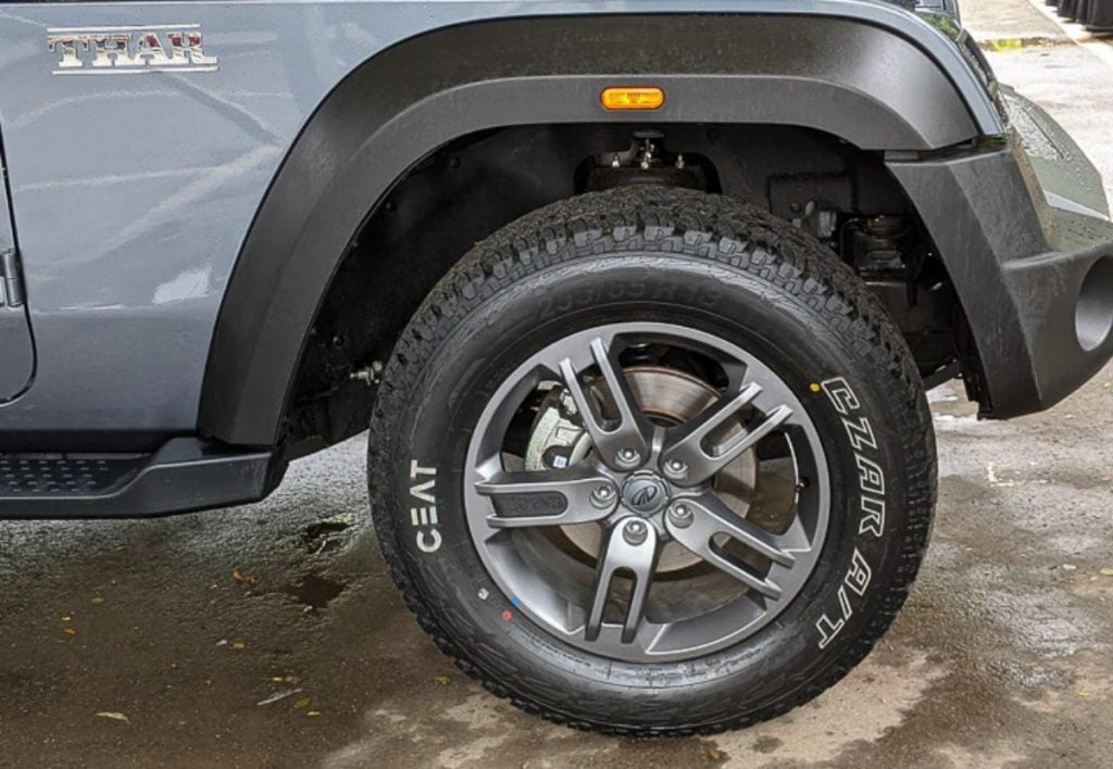 Mahindra Thar has ditched its old-school leaf spring suspension and adopts new multi-link suspension at the rear and independent double wishbone front suspension.