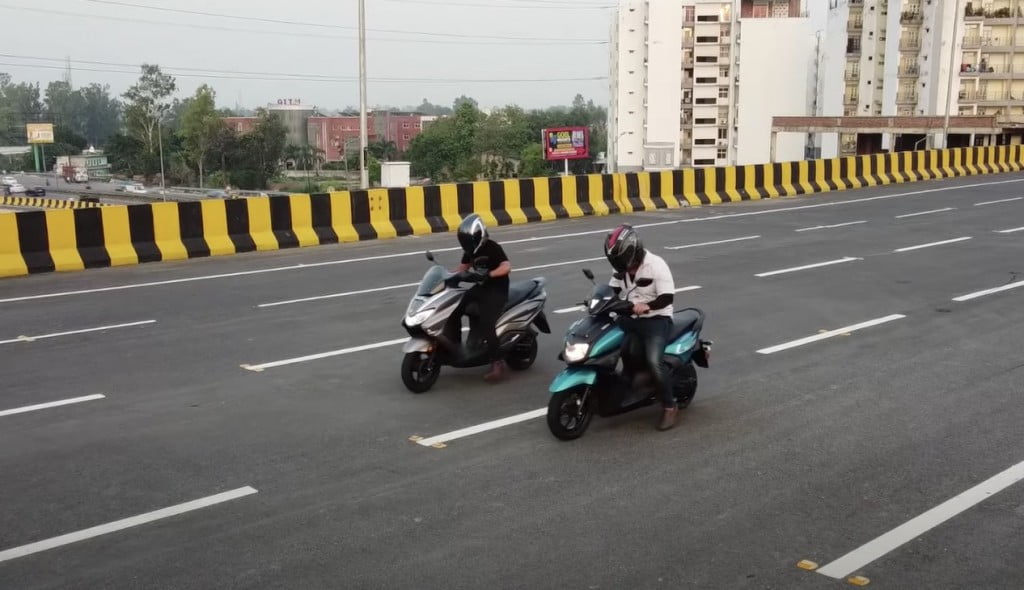 Suzuki Burgman Street Vs Yamaha Ray ZR 125