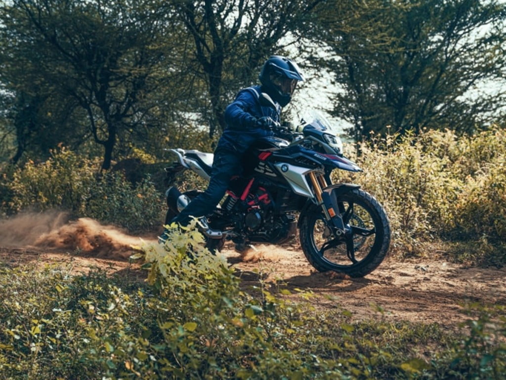 The BS6 BMW GS 310 R is Rs 64,000 cheaper than its BS4 model.