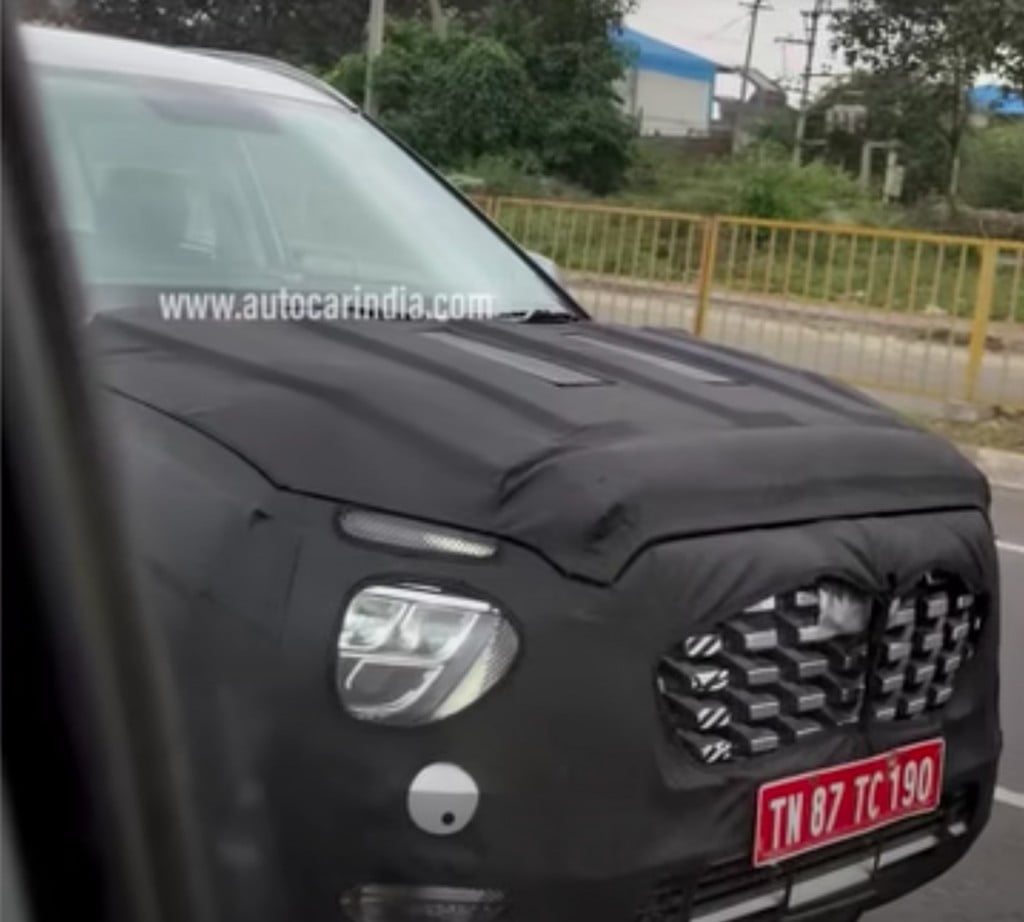 7-seat Creta Spy Shot front