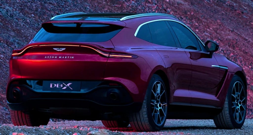 Aston Martin DBX 2021