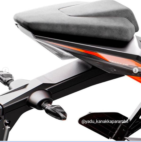 new 2022 ktm rc200 images rear seat