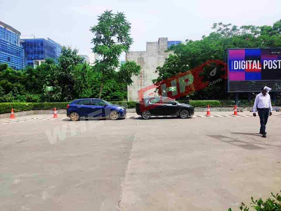 new maruti baleno facelift vs old model side profile