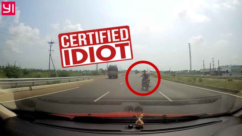 ford ecosport idiot biker