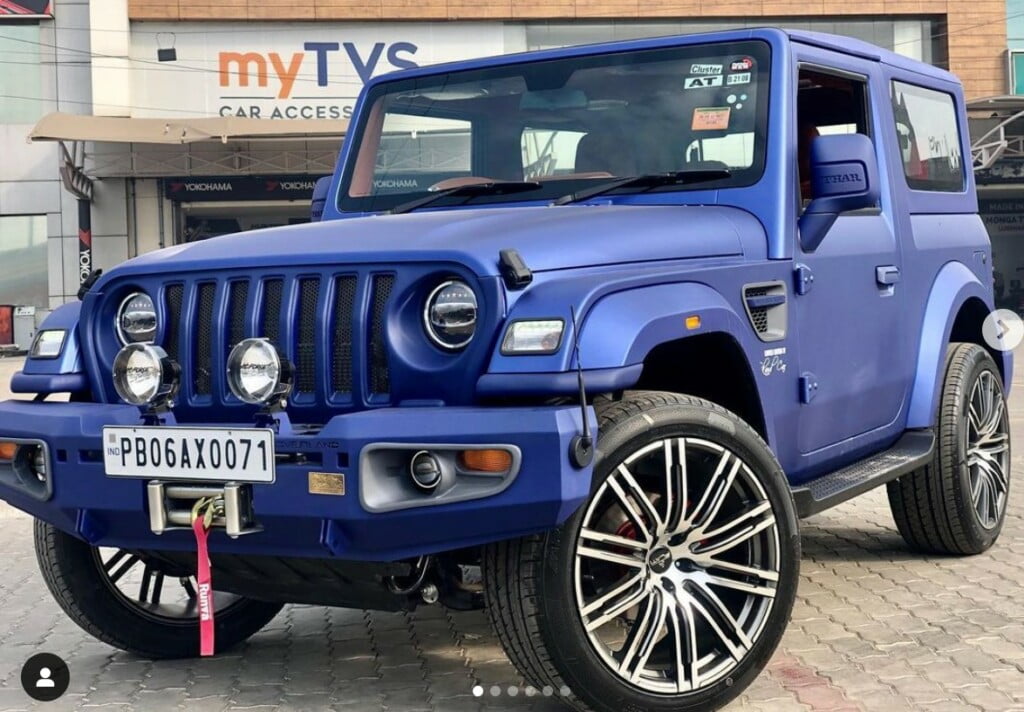 Blue Mahindra Thar Weird