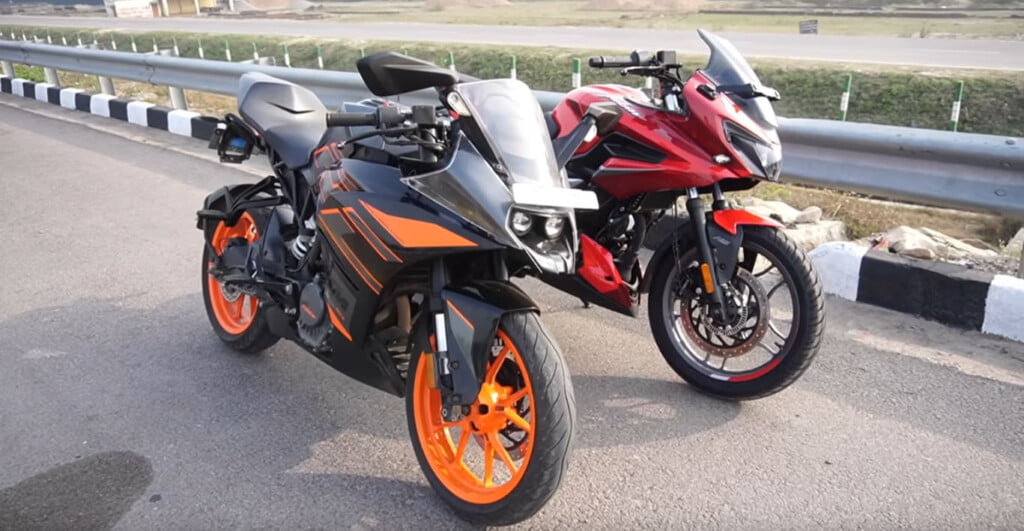 WATCH Pulsar F250 Vs KTM RC200 In A Drag Race