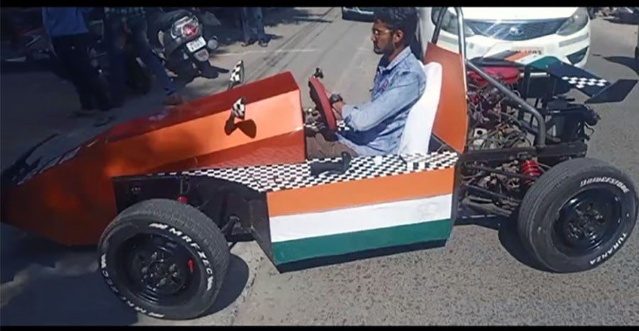 nagpur boy racing car image