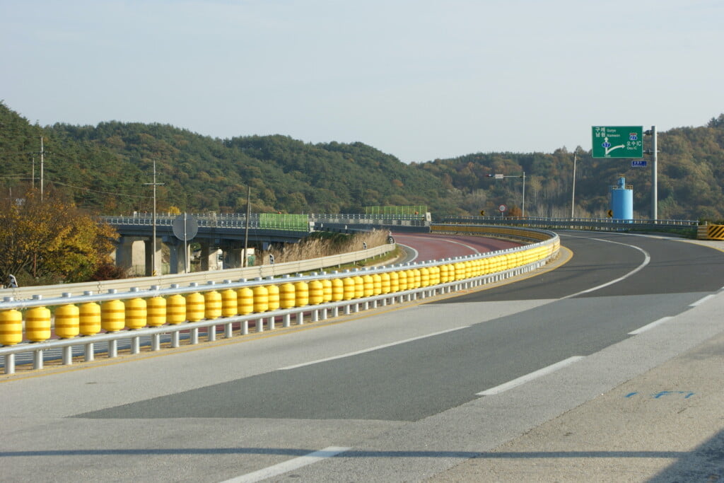 Himachal Rolling Barrier Guardrails