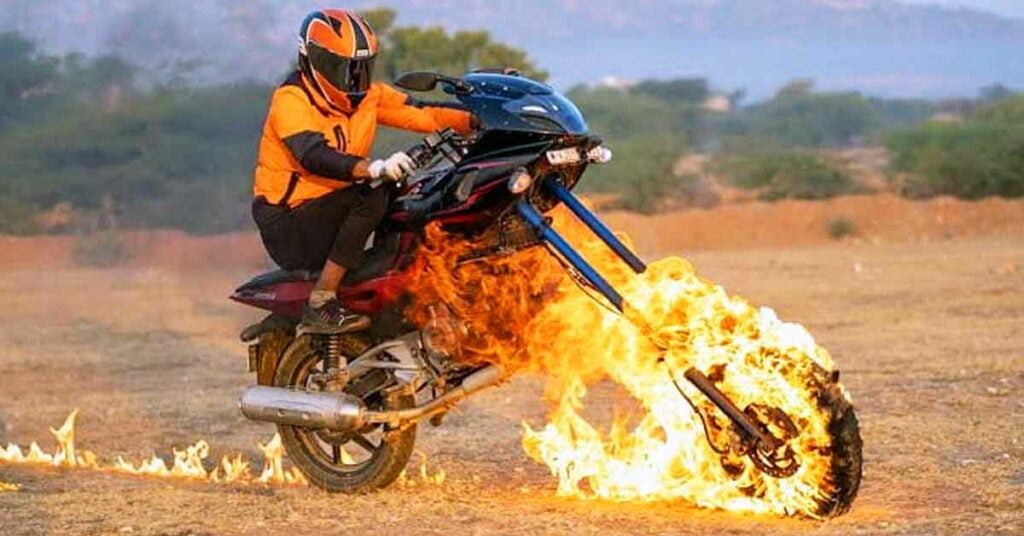 bajaj pulsar 220 ghost rider-stunt stupidity at its worst