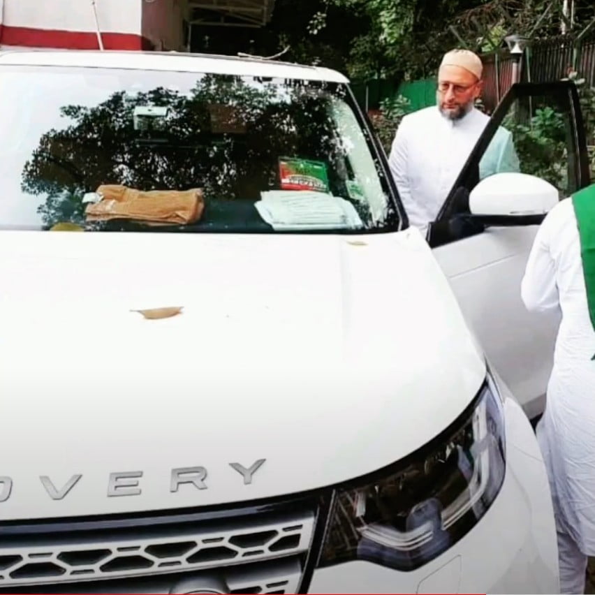 Asaduddin Owaisi Range Rover Discovery Sport