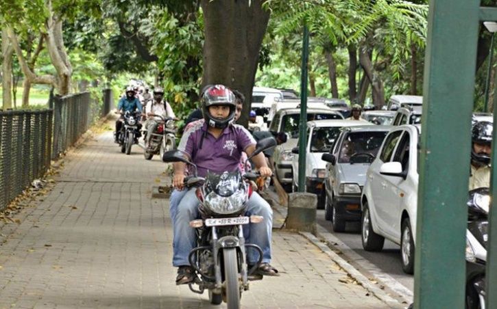 Indians Cops Traffic Violations