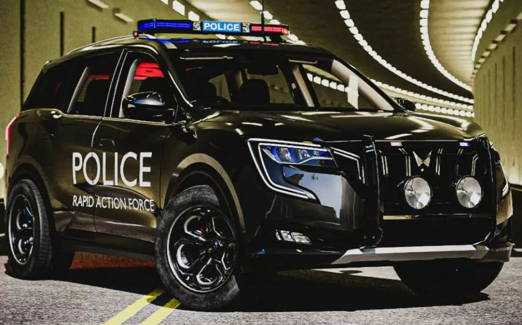 mahindra xuv700 police car livery