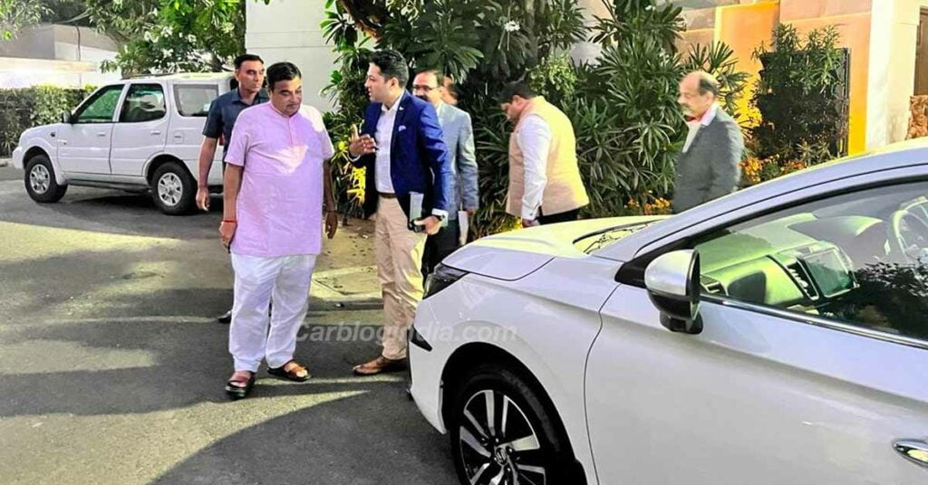 Nitin Gadkari Honda City Hybrid Car Blog India Nitin Gadkari Honda City Hybrid